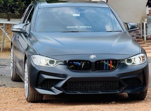 BMW 320D matblack
