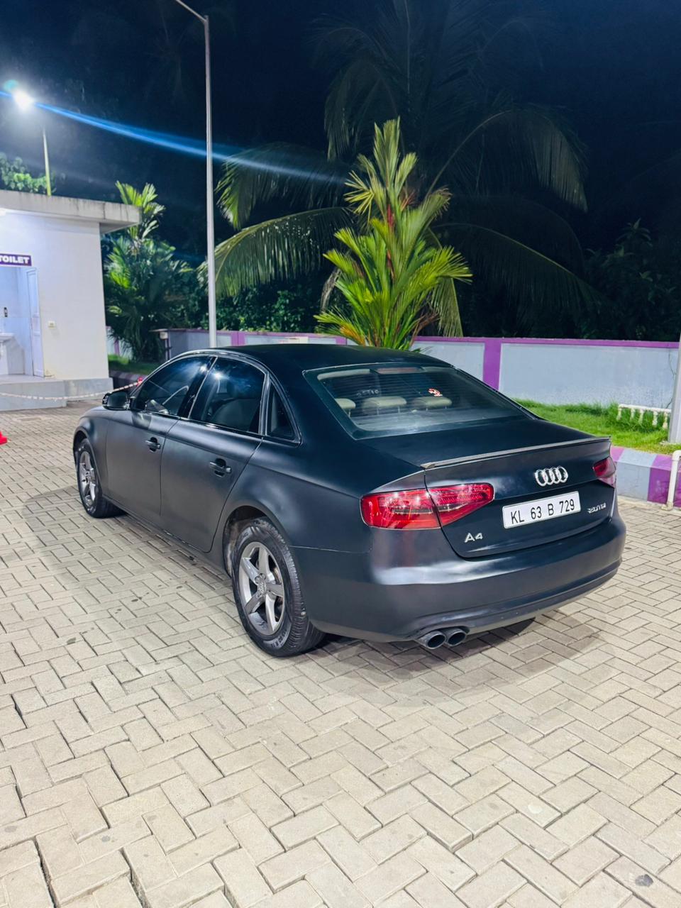 Audi A4 Matblack