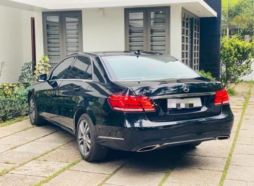 Mercedes Benz E220 Black