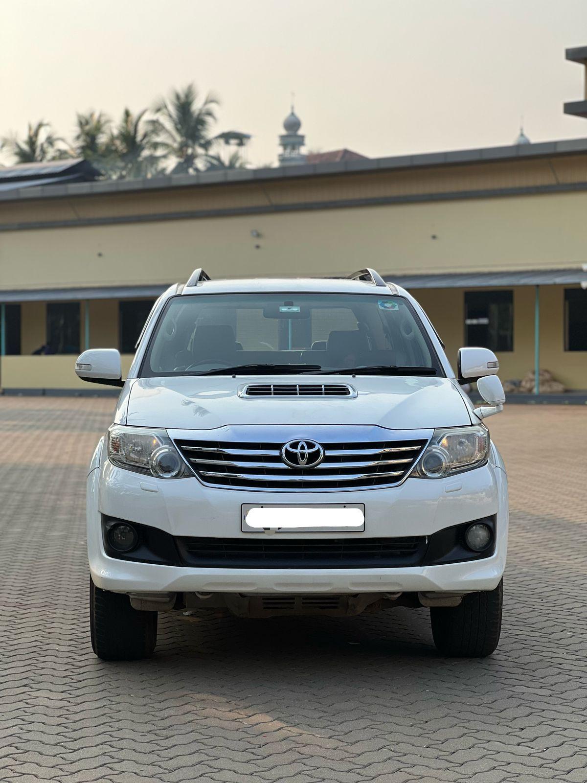Toyota Fortuner White