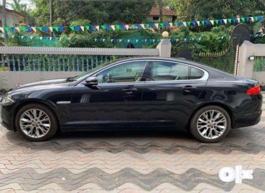 Jaguar XF Black