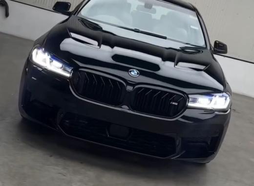 BMW M5 Black
