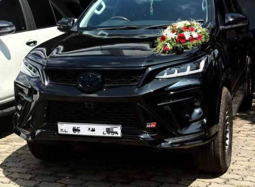 Toyota Legender Black