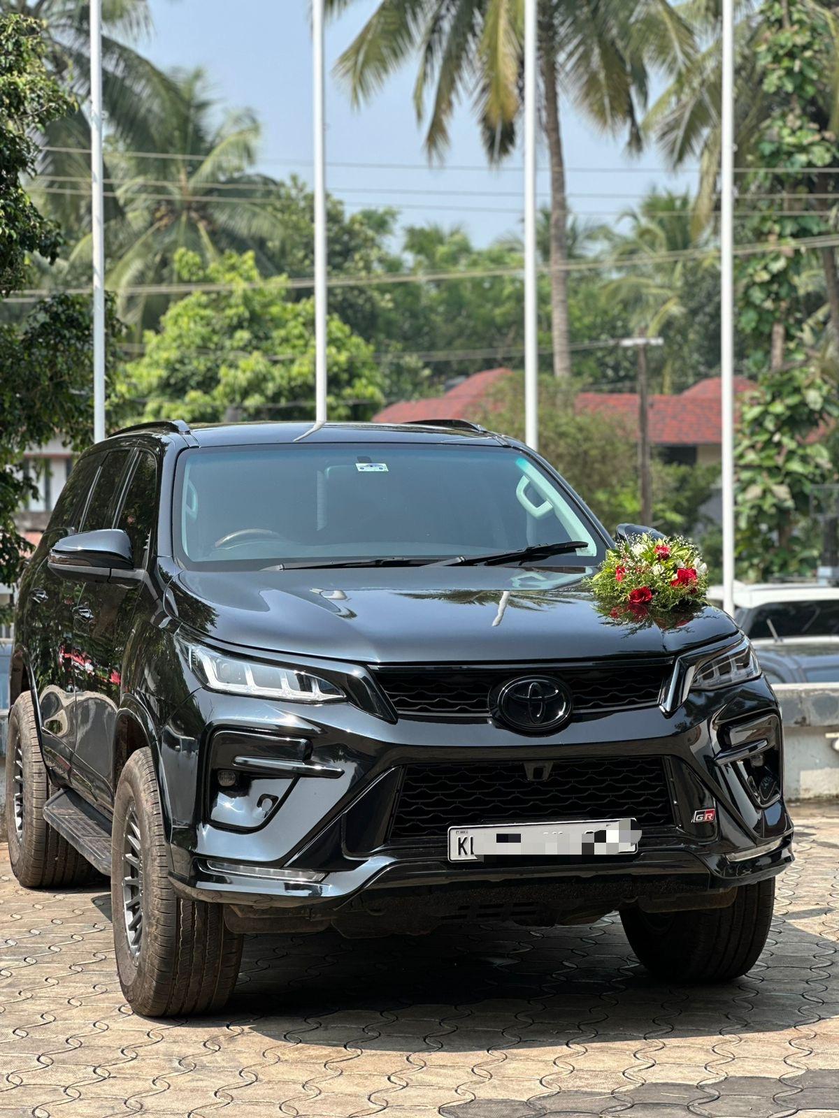 Toyota Legender Black