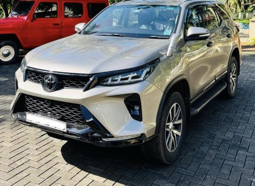 Toyota Fortuner Legender