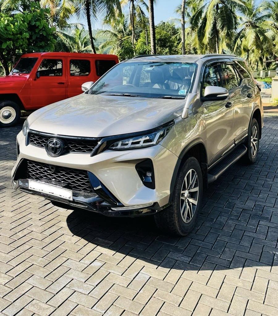 Toyota Fortuner Legender
