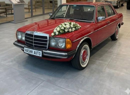 Mercedes Benz W123 Red