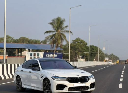 BMW M5 White