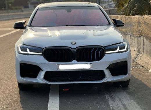 BMW M5 White