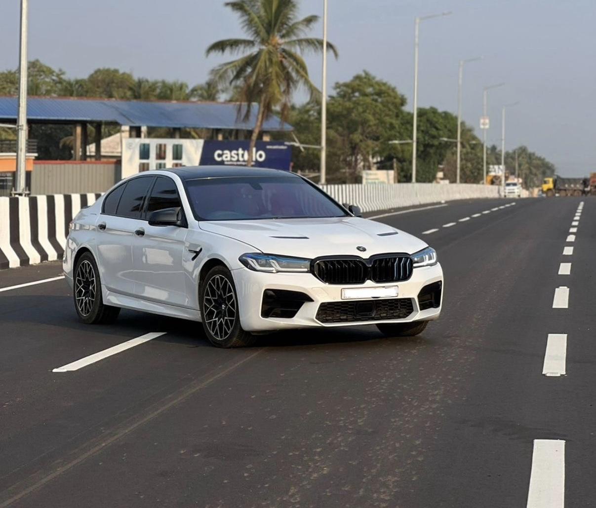 BMW M5 White