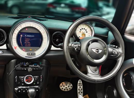 Mini Cooper Convertible Blue