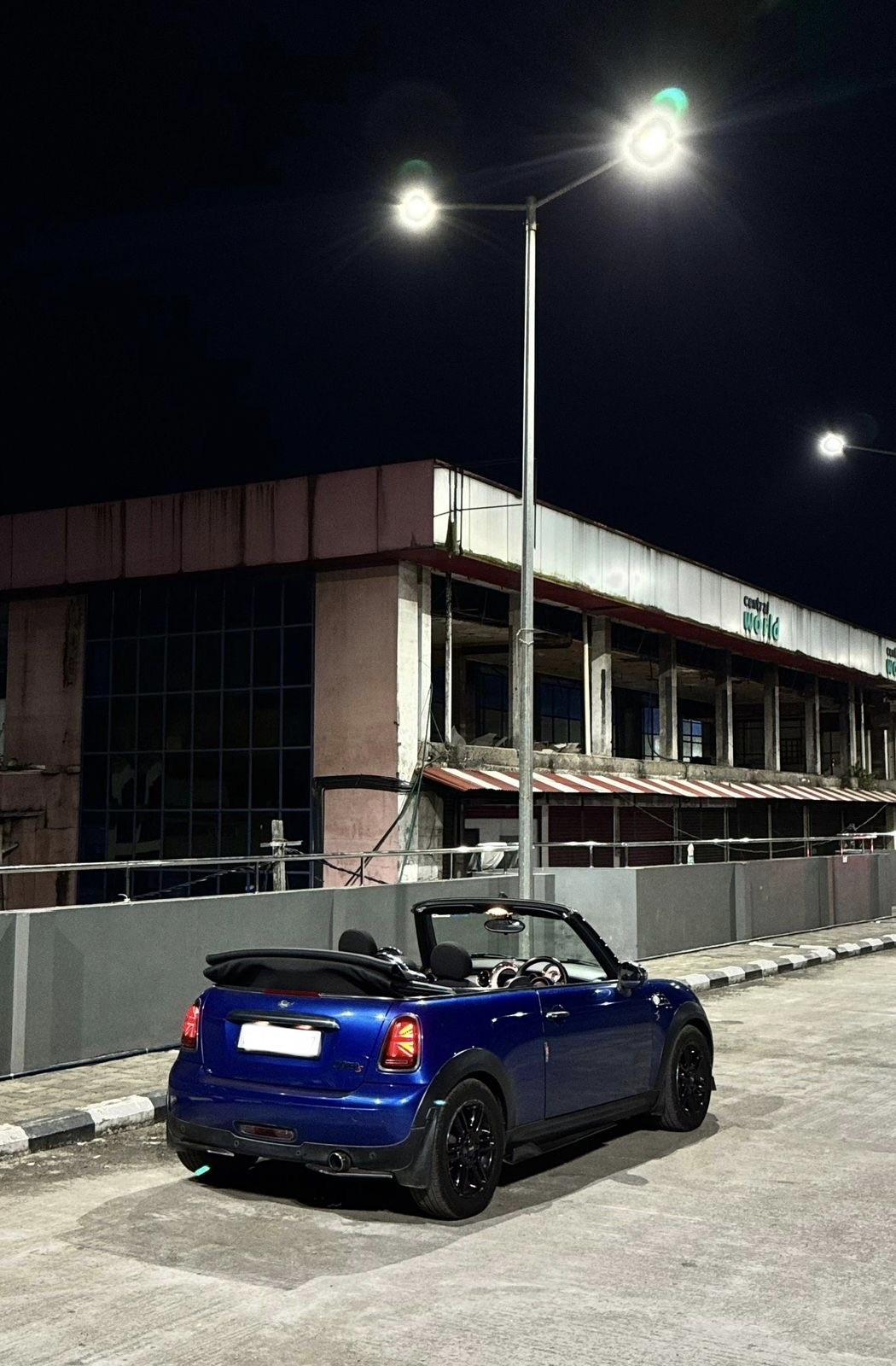 Mini Cooper S Convertible Blue