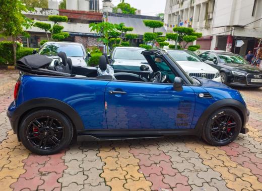 Mini Cooper S Convertible Blue